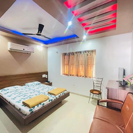 Hotel Rajdhani And Guest House Gujarat - Best Family Hotel In Halol Near Pavagadh And Halol Gidc Bagian luar foto