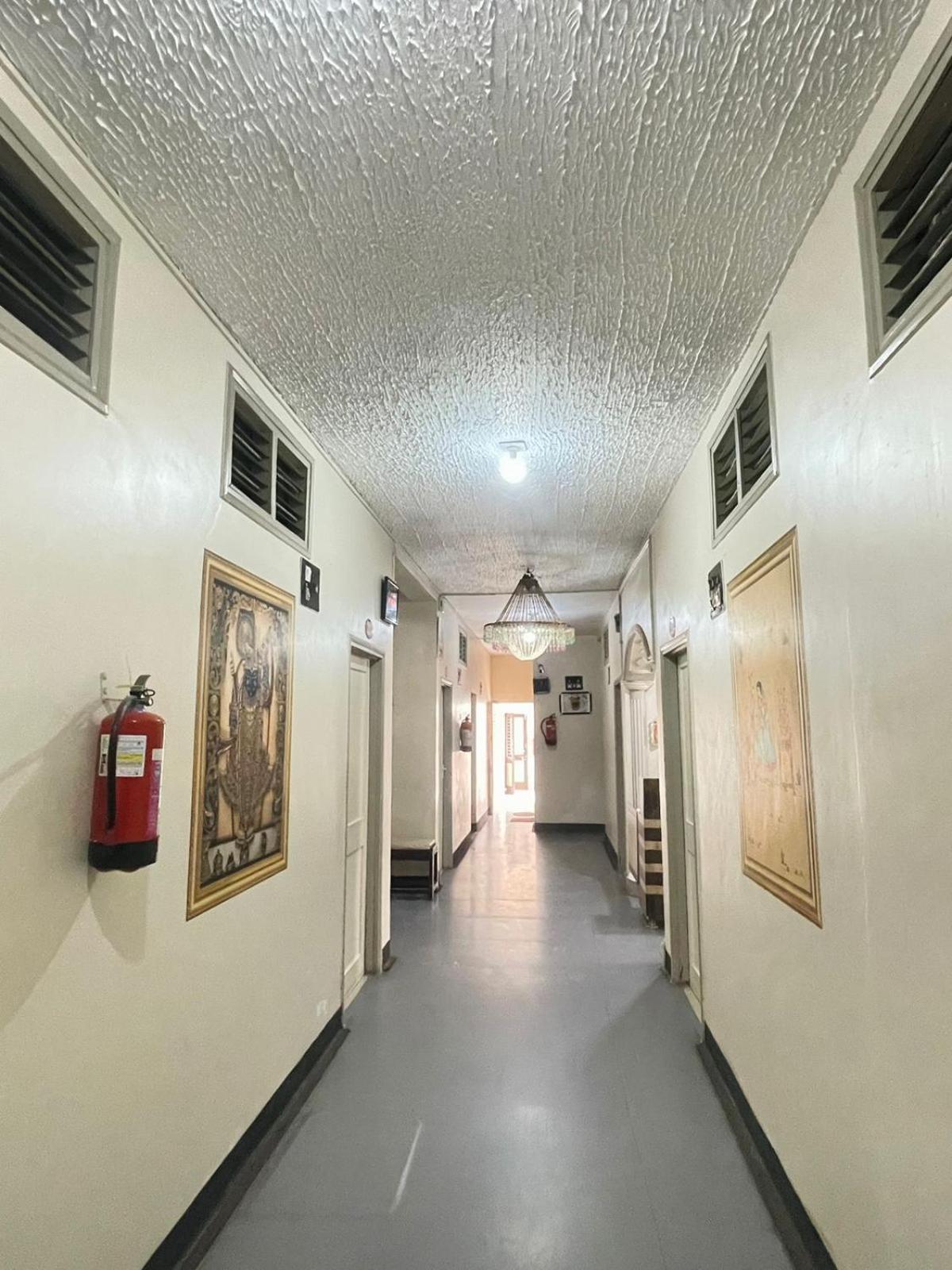 Hotel Rajdhani And Guest House Gujarat - Best Family Hotel In Halol Near Pavagadh And Halol Gidc Bagian luar foto