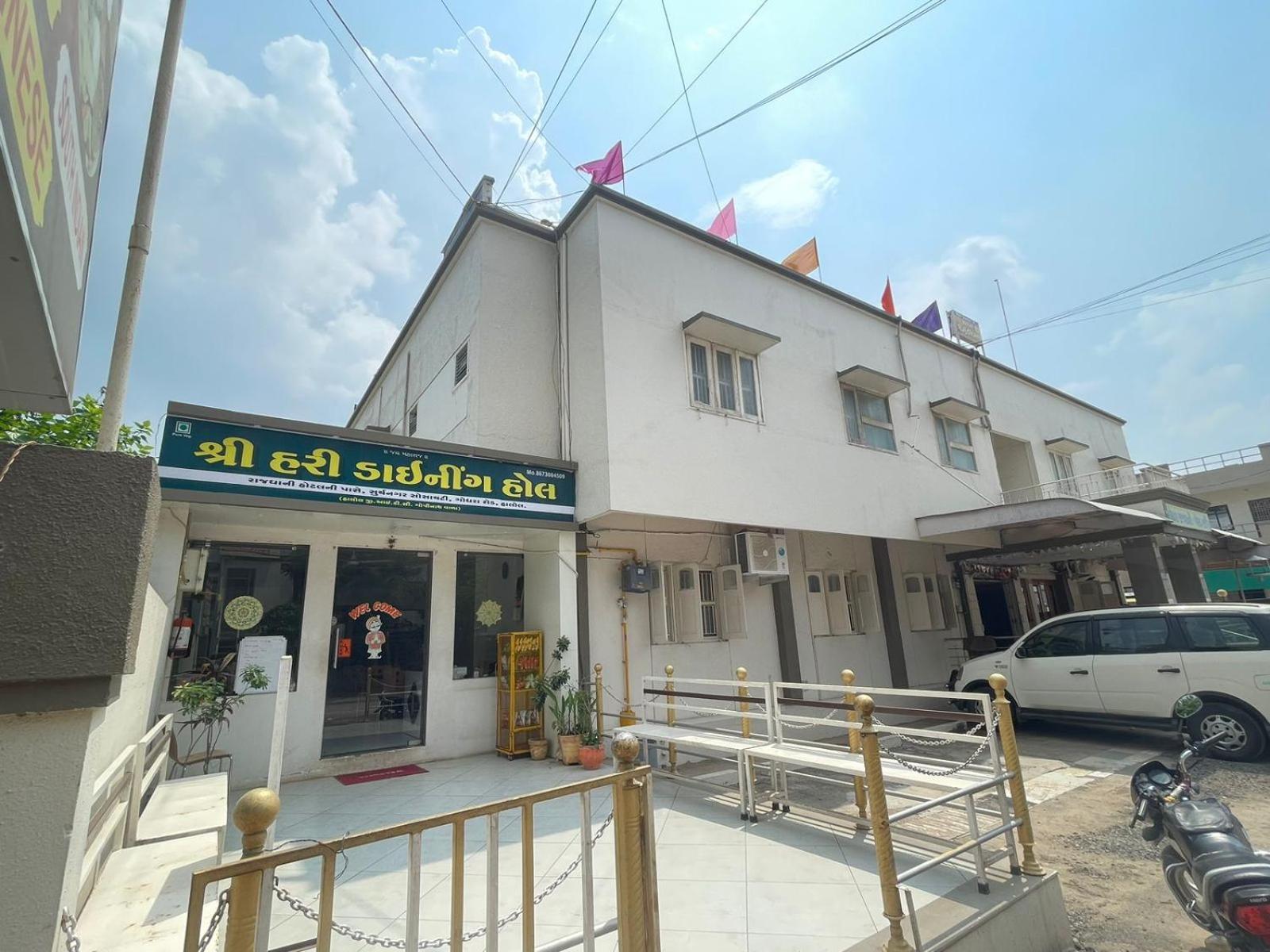 Hotel Rajdhani And Guest House Gujarat - Best Family Hotel In Halol Near Pavagadh And Halol Gidc Bagian luar foto