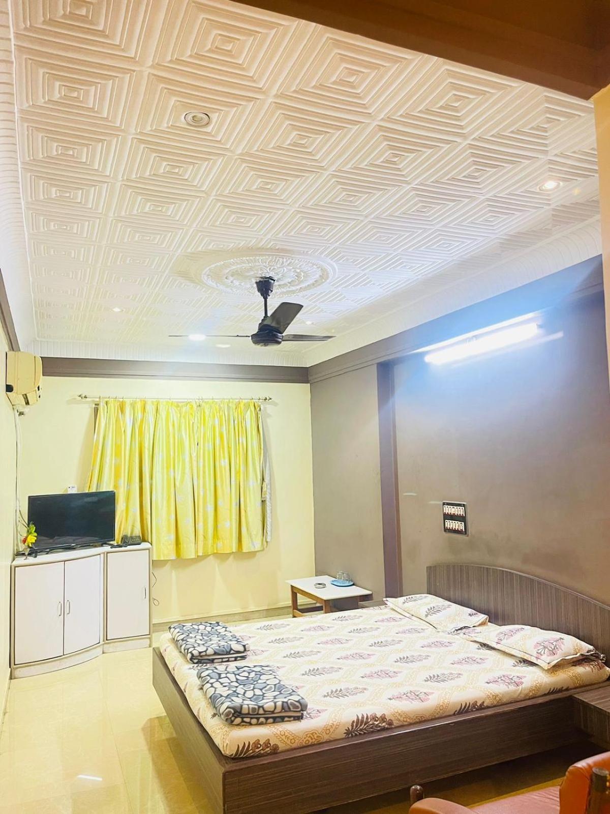 Hotel Rajdhani And Guest House Gujarat - Best Family Hotel In Halol Near Pavagadh And Halol Gidc Bagian luar foto